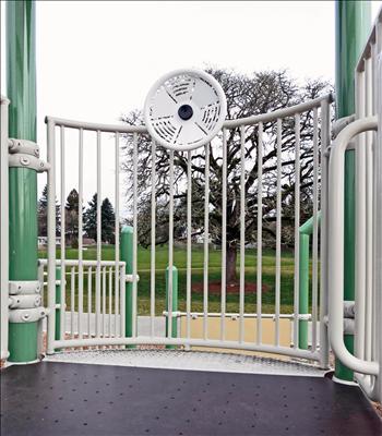 1685-09, Lookout Platform with Ship's Wheel